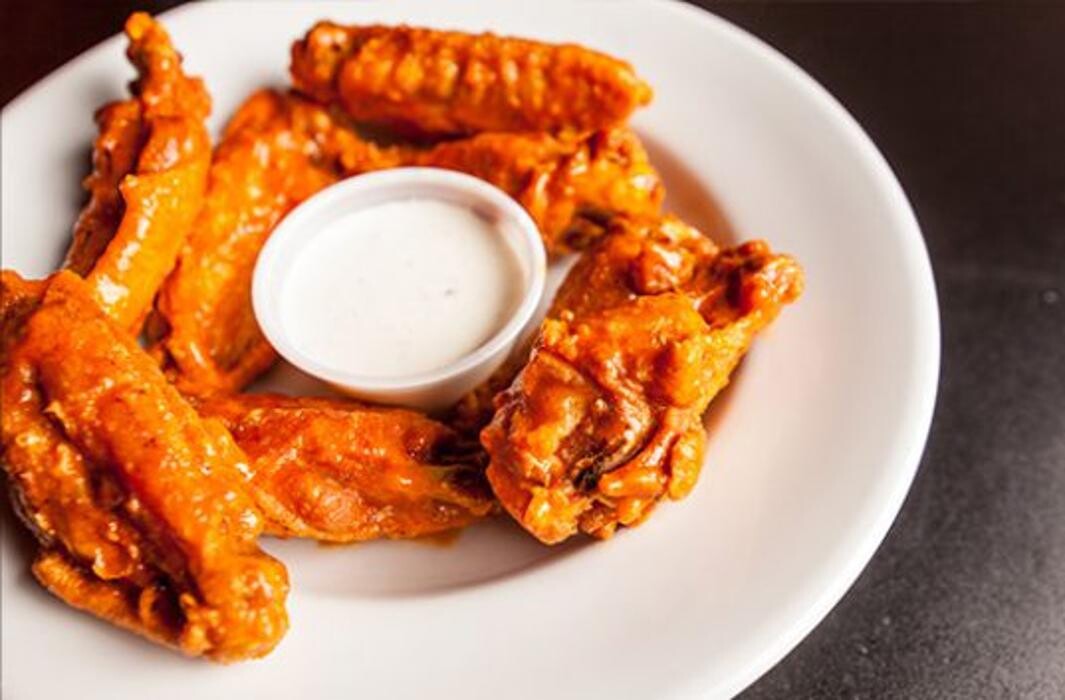 Images Hotshots Sports Bar & Grill