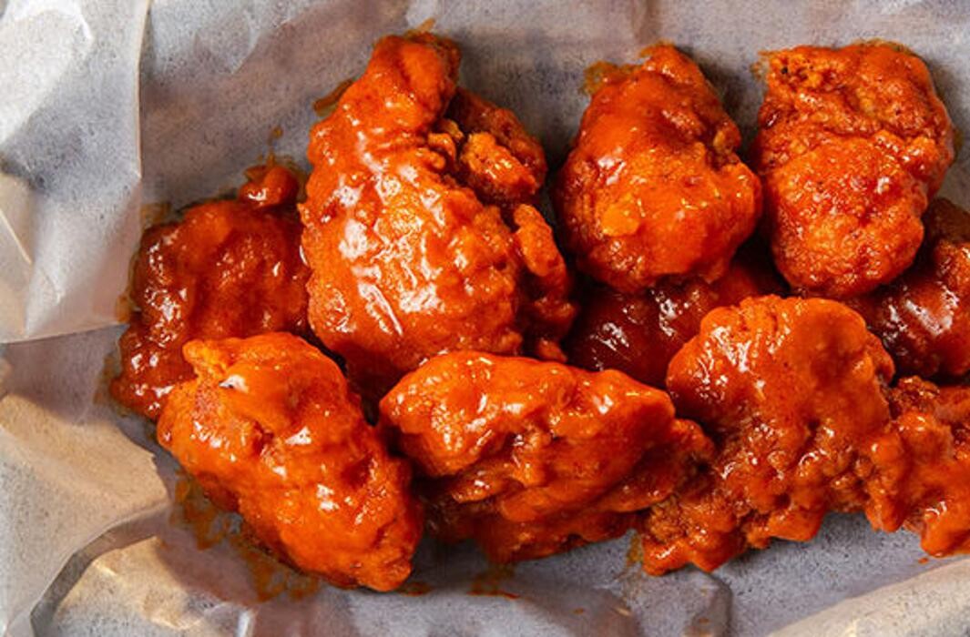 Images Hotshots Sports Bar & Grill