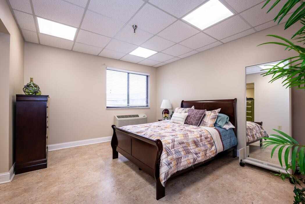 Images Majestic Care of Middletown Assisted Living