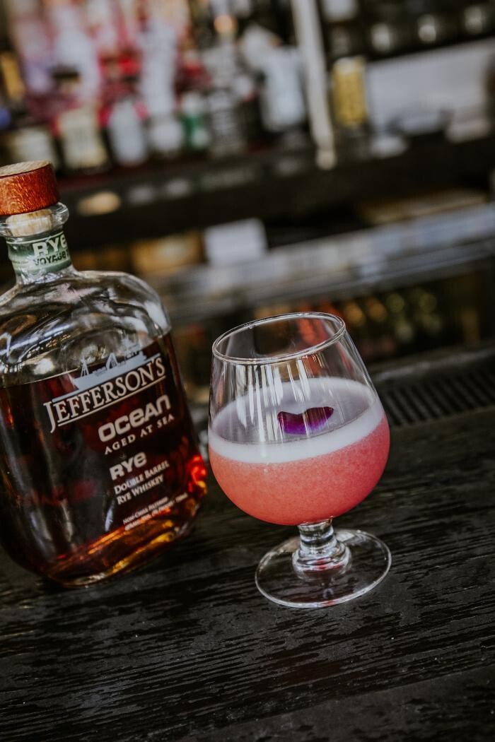 Images Whiskey Neat Plantation