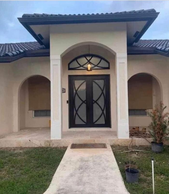 Images The King of Florida Construction