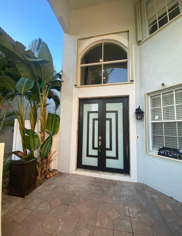 Images The King of Florida Construction