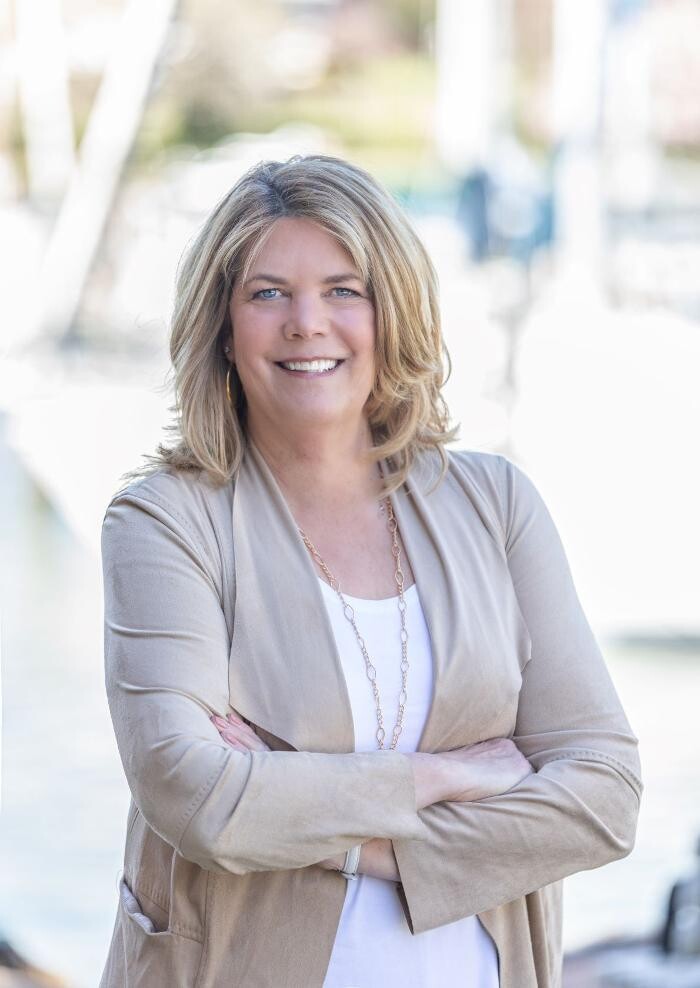 Images Chesapeake Home Team - Melanie Wood Berkshire Hathaway Home Services- PenFed Realty