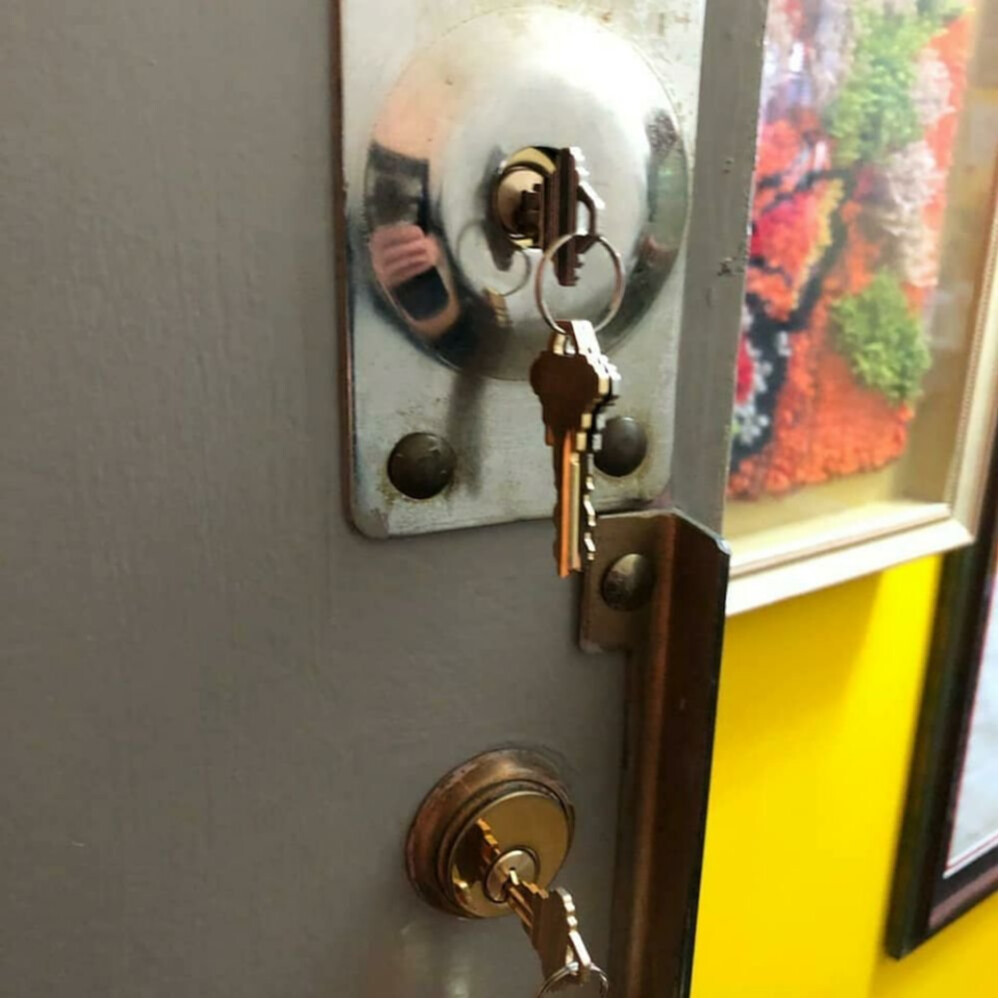 Astoria Locksmith & Door Inc Logo