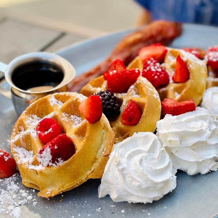 Images Third Street Social South Plaza