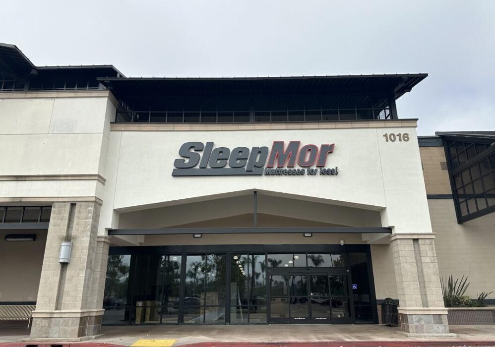 Images SleepMor Mattresses for Less