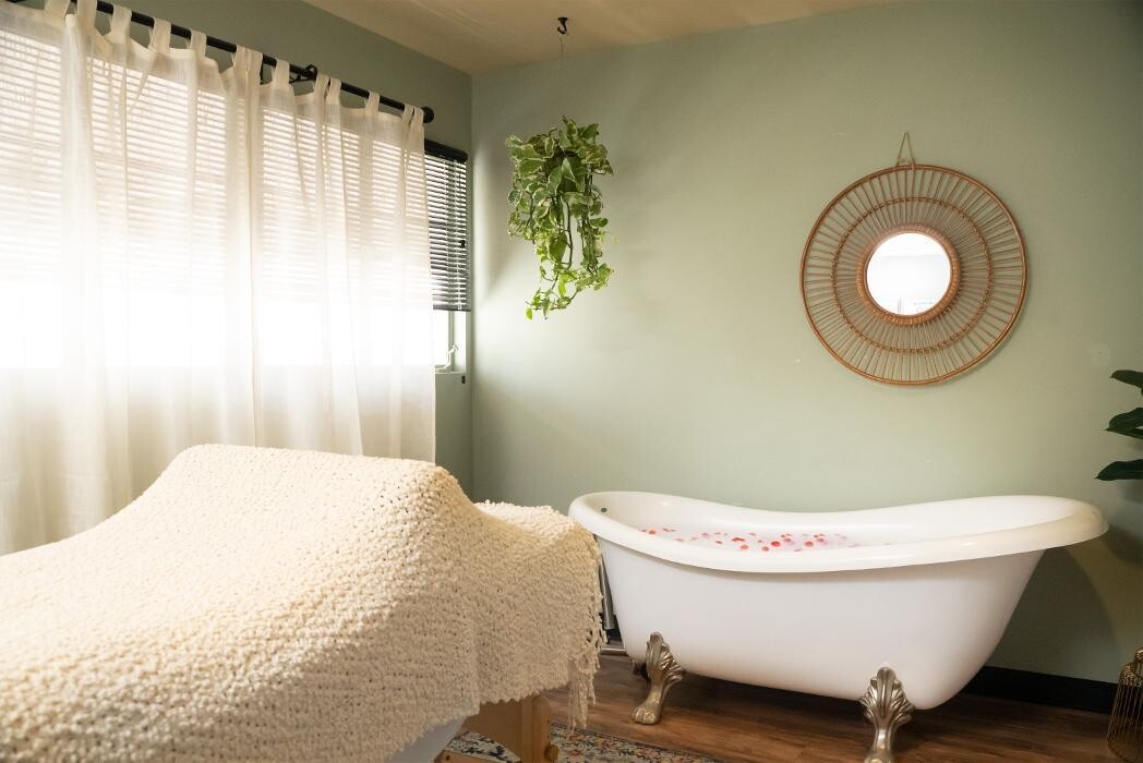 Images Whispering Day Spa