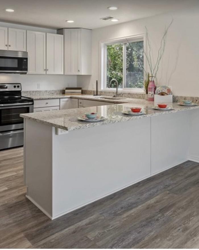 Images StrongHER Home Improvement