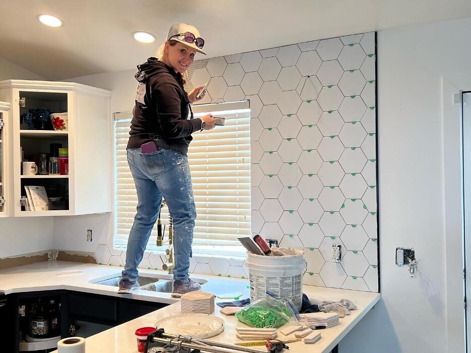 Images StrongHER Home Improvement