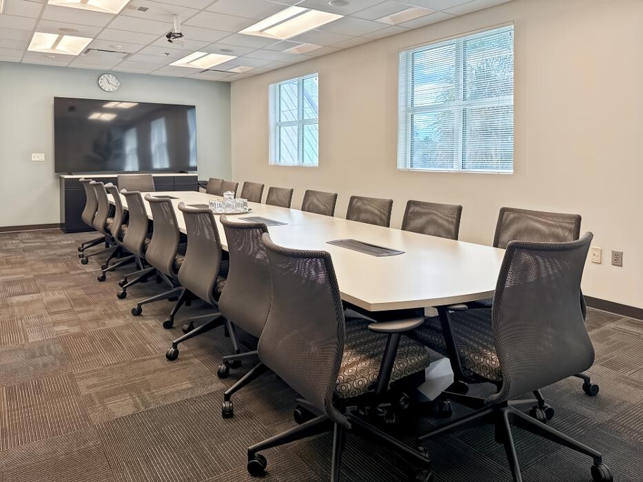 Images Regus Tech Data Drive