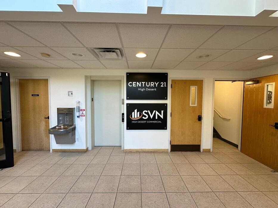 Images Century 21 High Desert