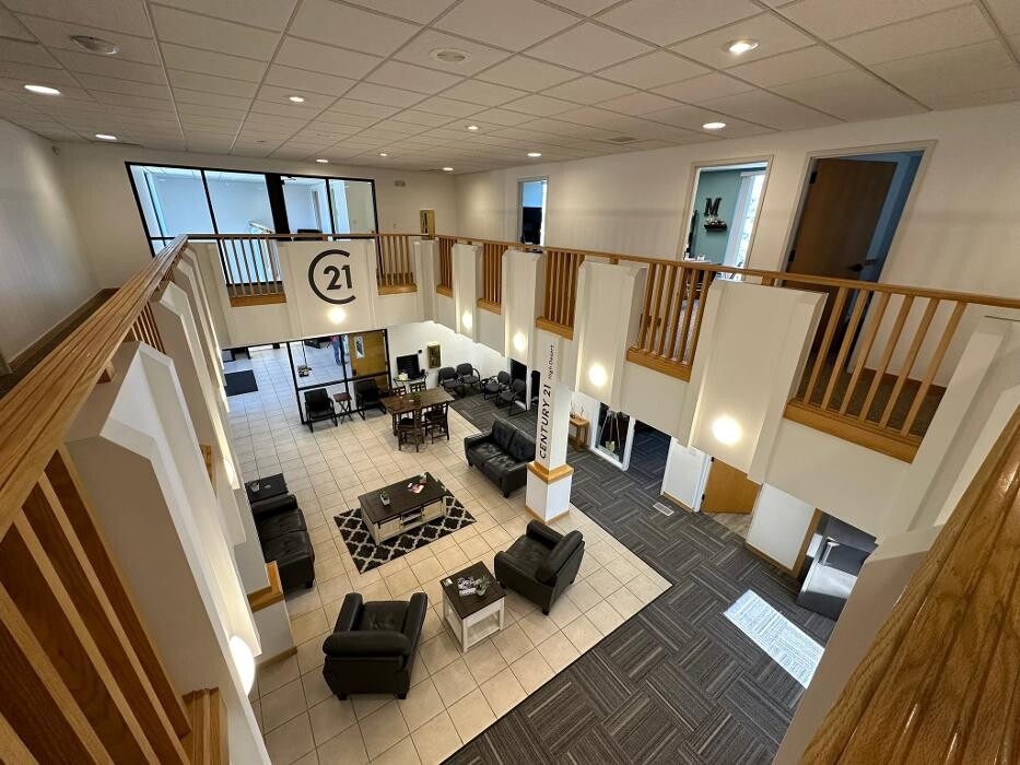 Images Century 21 High Desert