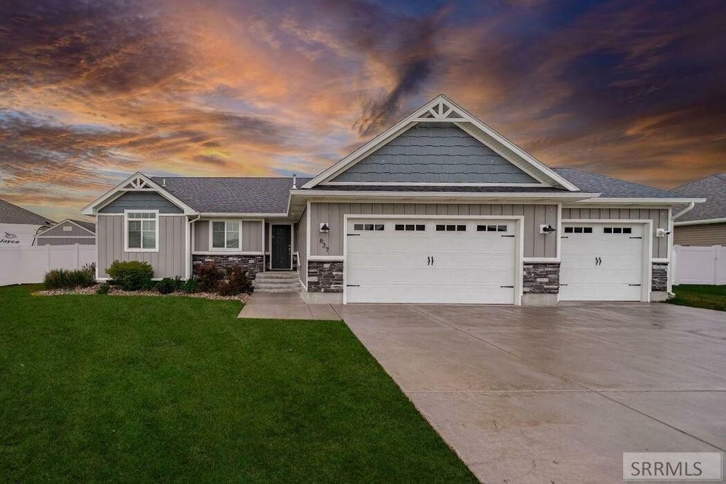 Images Century 21 High Desert