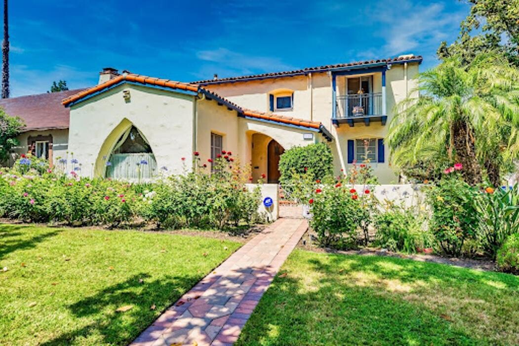 Images Michael B. Bell - Sotheby's International Realty