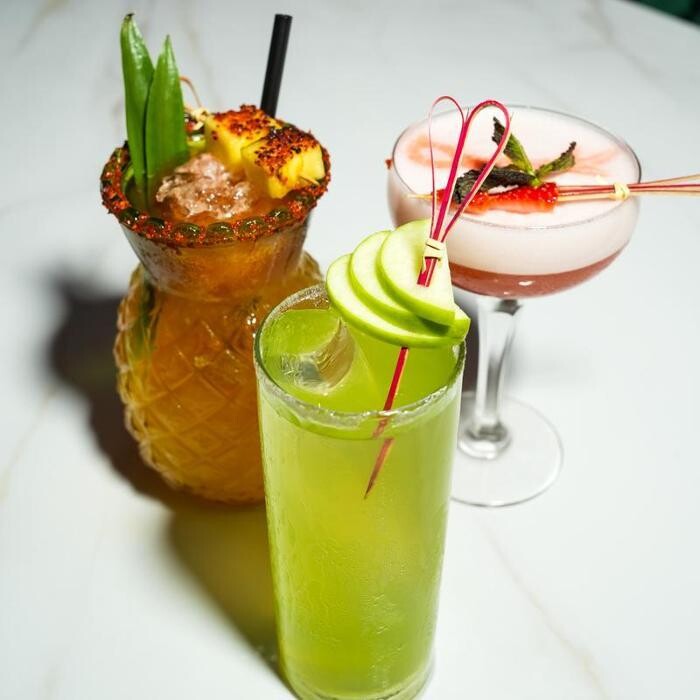 Images Scarlet Lounge & Kitchen
