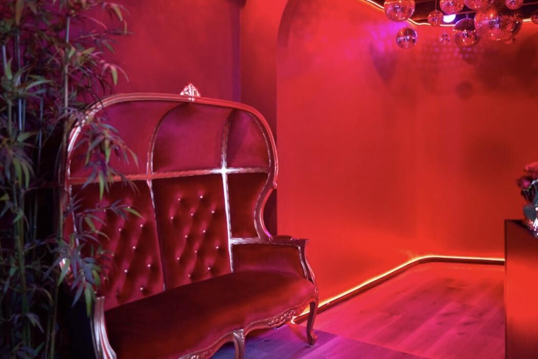 Images Scarlet Lounge & Kitchen