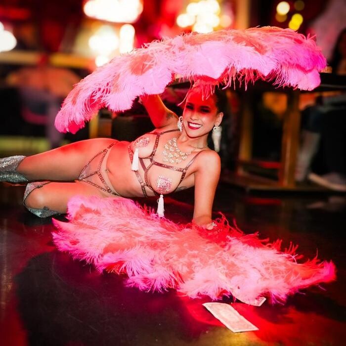 Images Scarlet Lounge & Kitchen