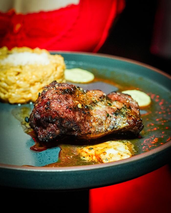 Images Scarlet Lounge & Kitchen
