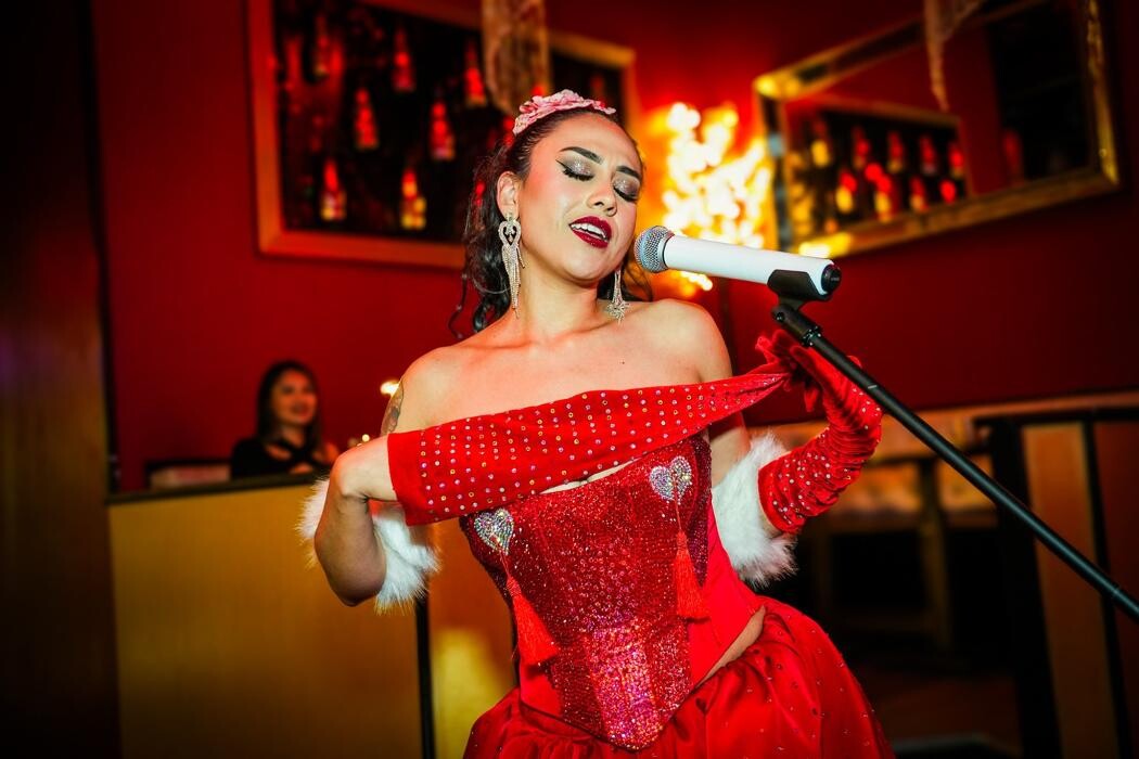 Images Scarlet Lounge & Kitchen