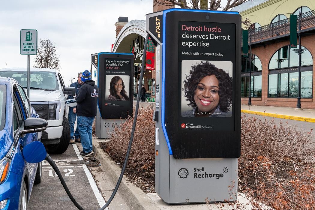 Images Shell Recharge Charging Station