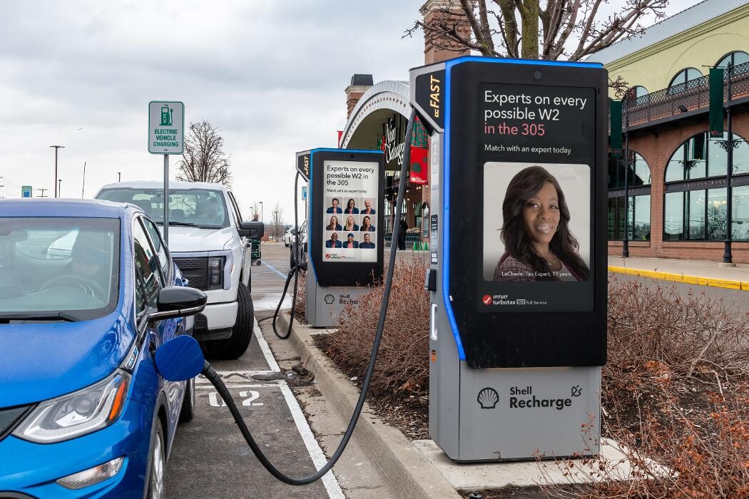 Images Shell Recharge Charging Station