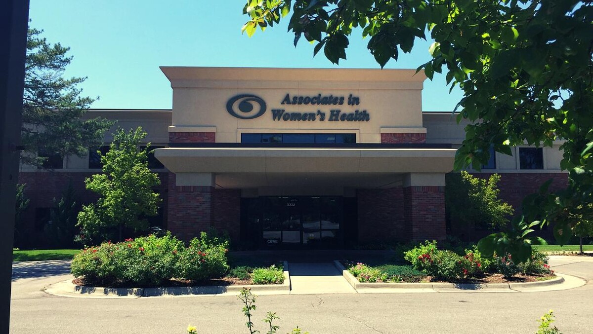 Images Associates in Women's Health