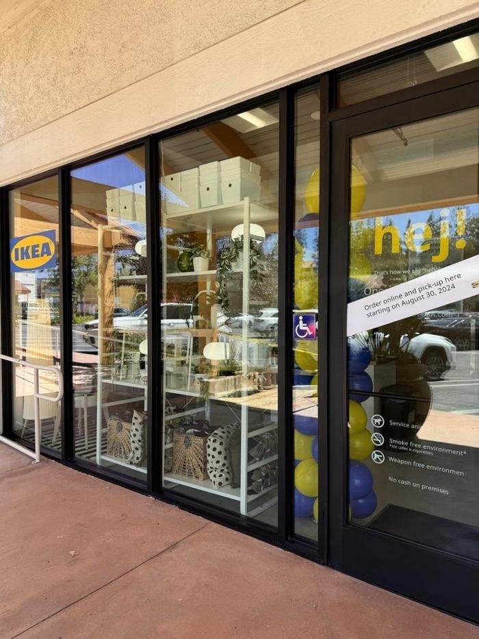 Images IKEA Pick-up location - Laguna Hills