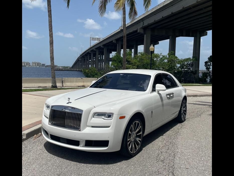 Images Premier Taxi & Limo Service