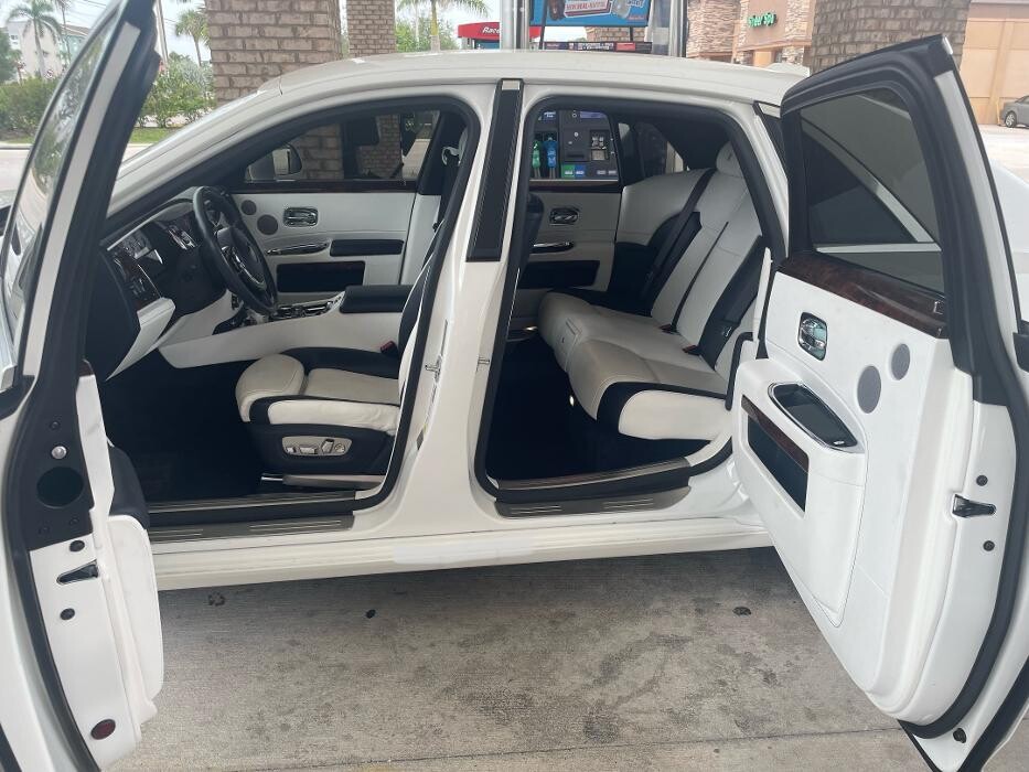 Images Premier Taxi & Limo Service