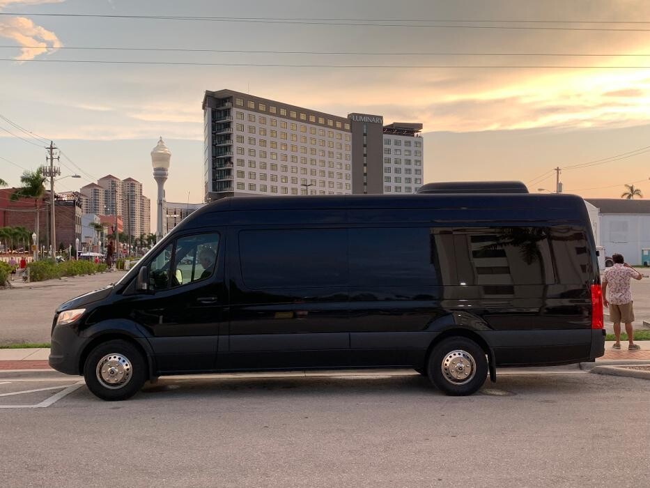Images Premier Taxi & Limo Service