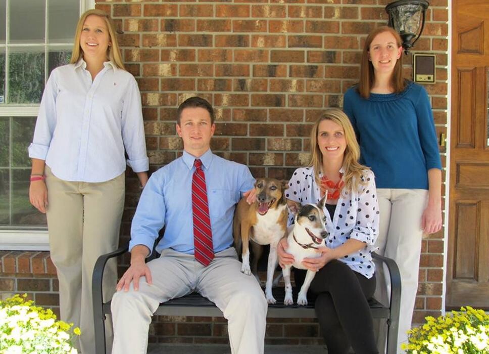 Images Pooler Veterinary Hospital