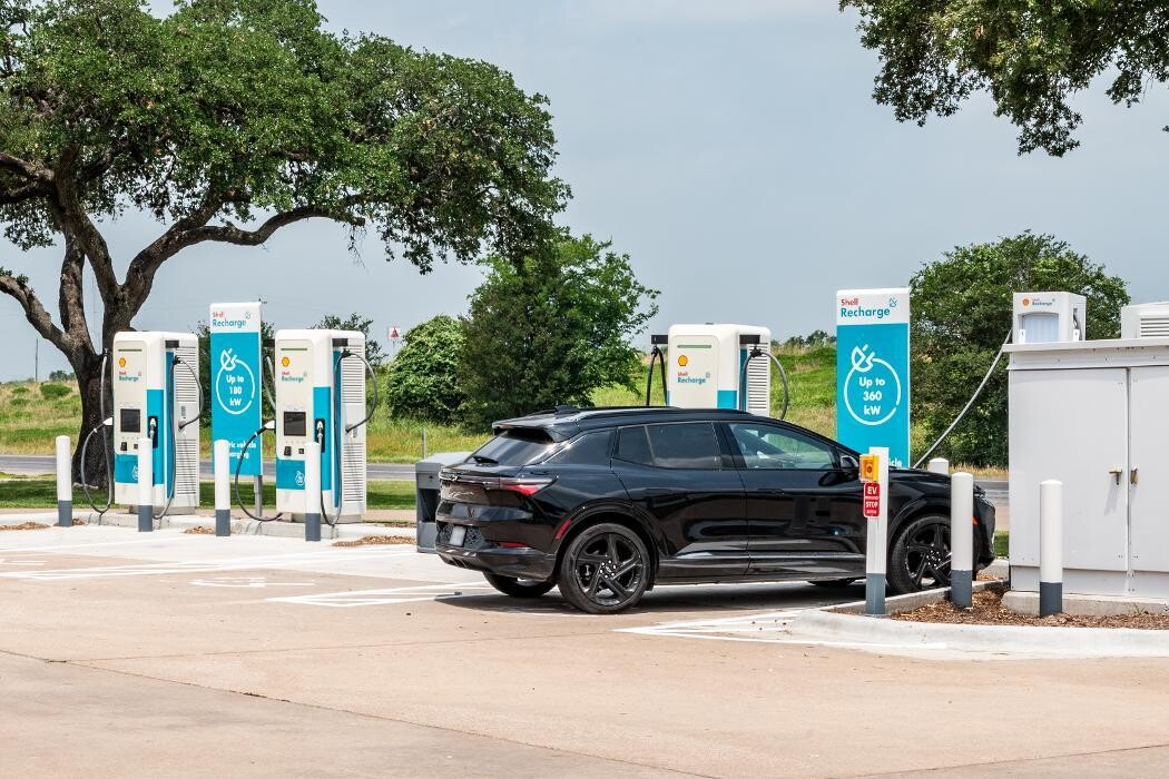Images Shell Recharge Charging Station