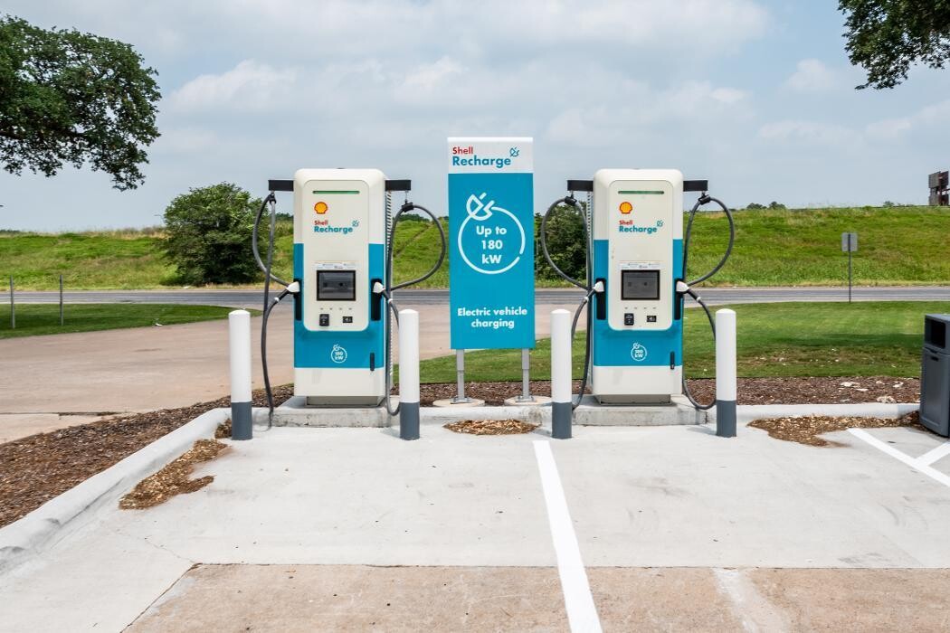 Images Shell Recharge Charging Station