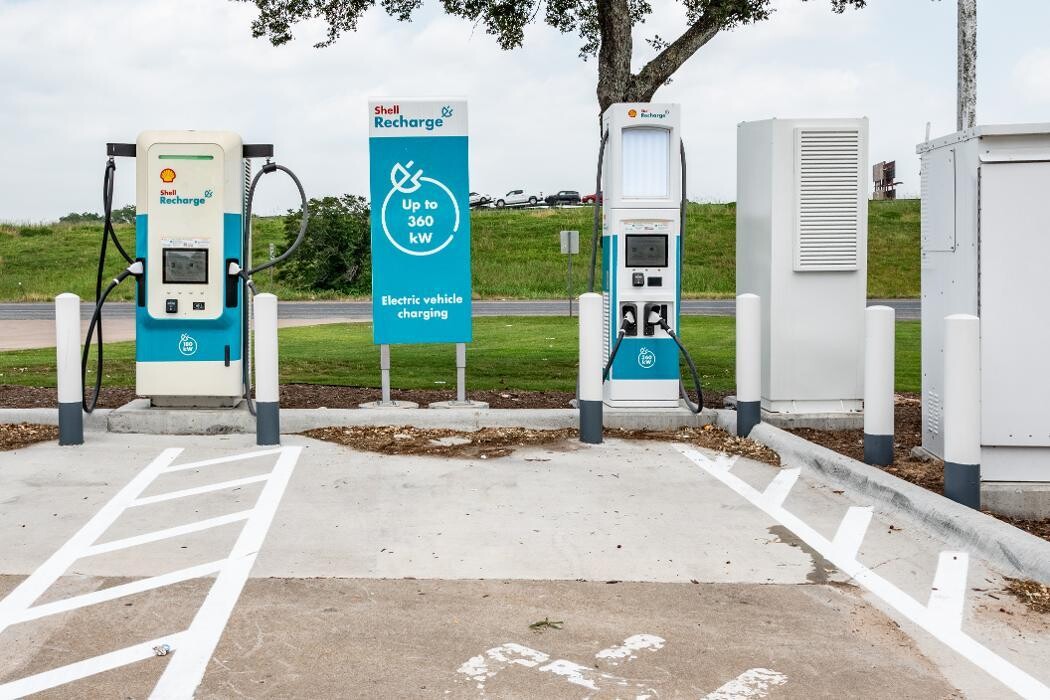 Images Shell Recharge Charging Station