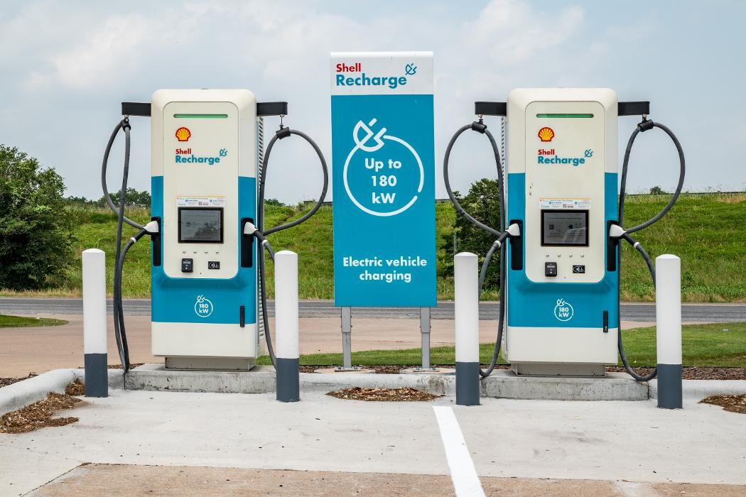 Images Shell Recharge Charging Station