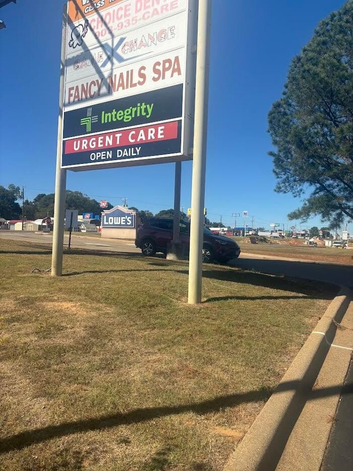 Images Integrity Urgent Care - Marshall