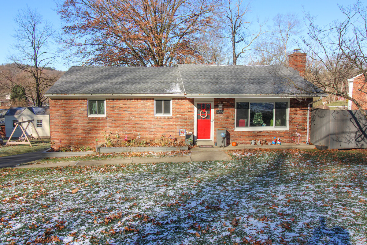 Images RE/Max Select Realty - Diane McConaghy Team