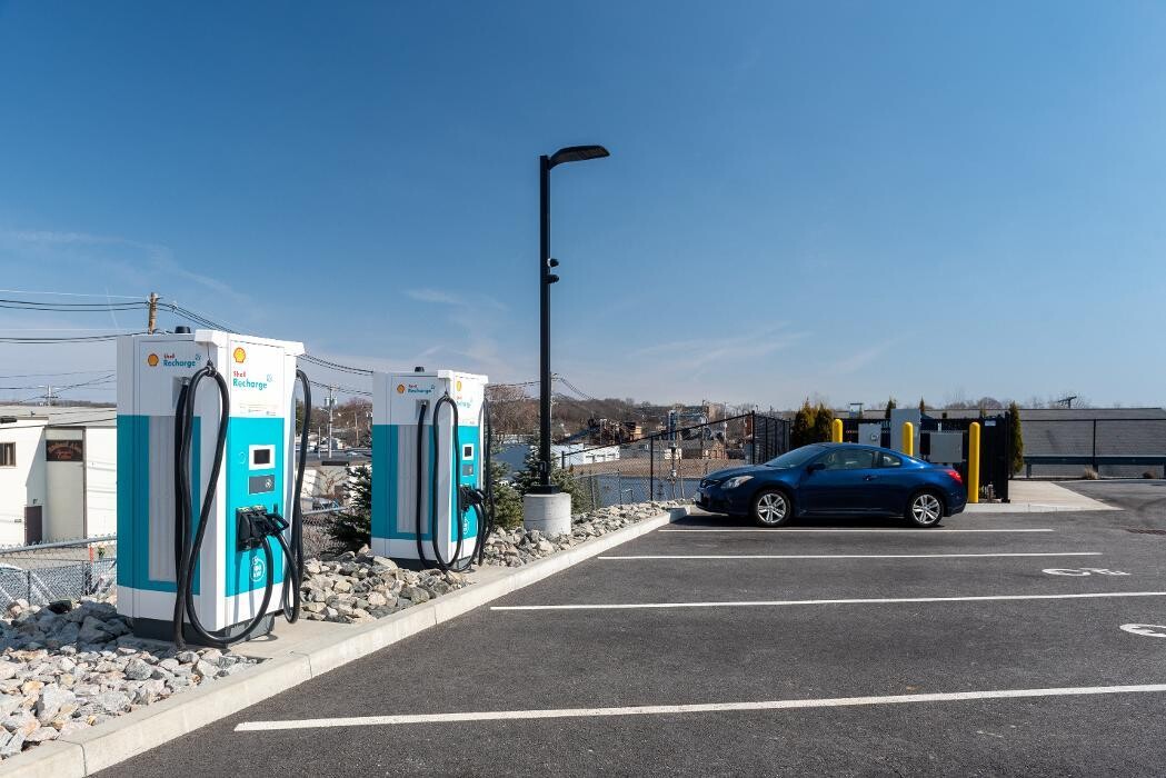 Images Shell Recharge Charging Station
