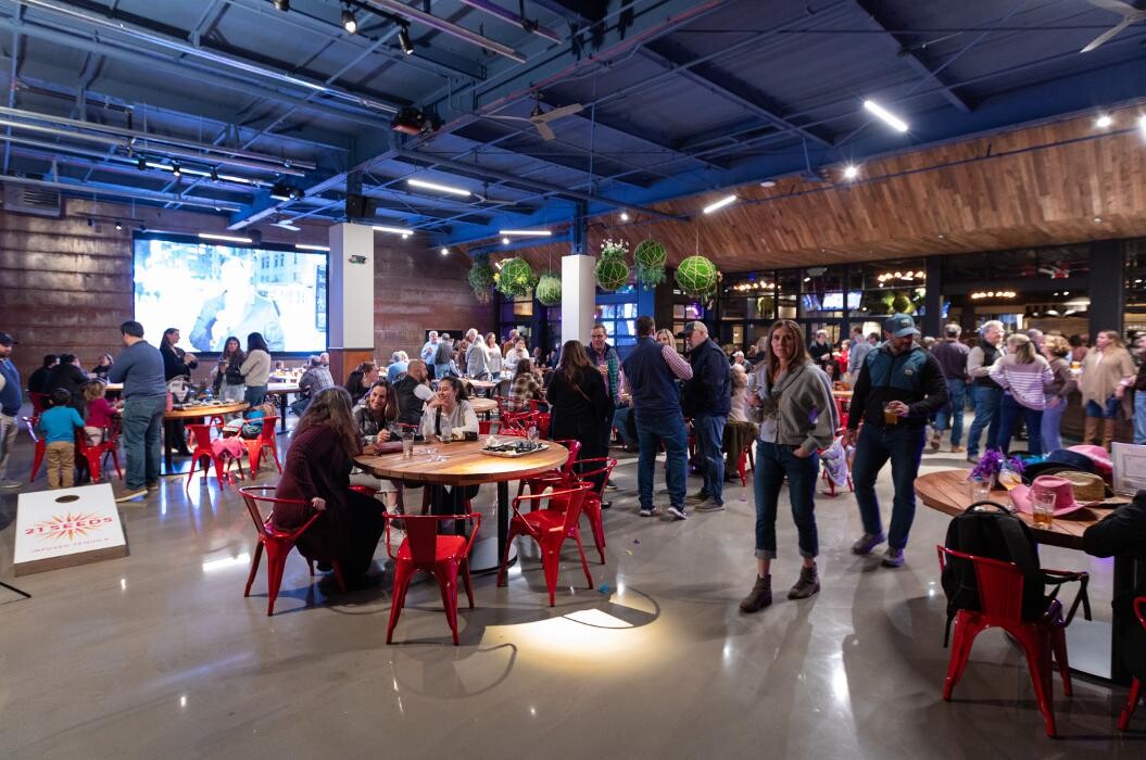 Images Elicit Brewing Co - Fairfield