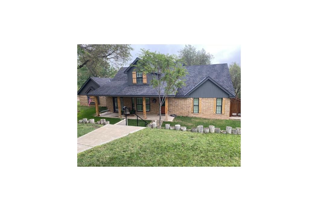 Images Comitted 365 Roofing & Exteriors-Central MN