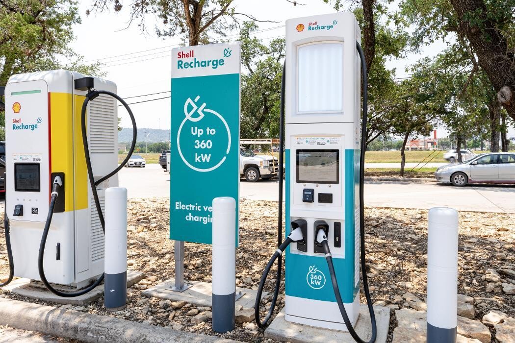 Images Shell Recharge Charging Station