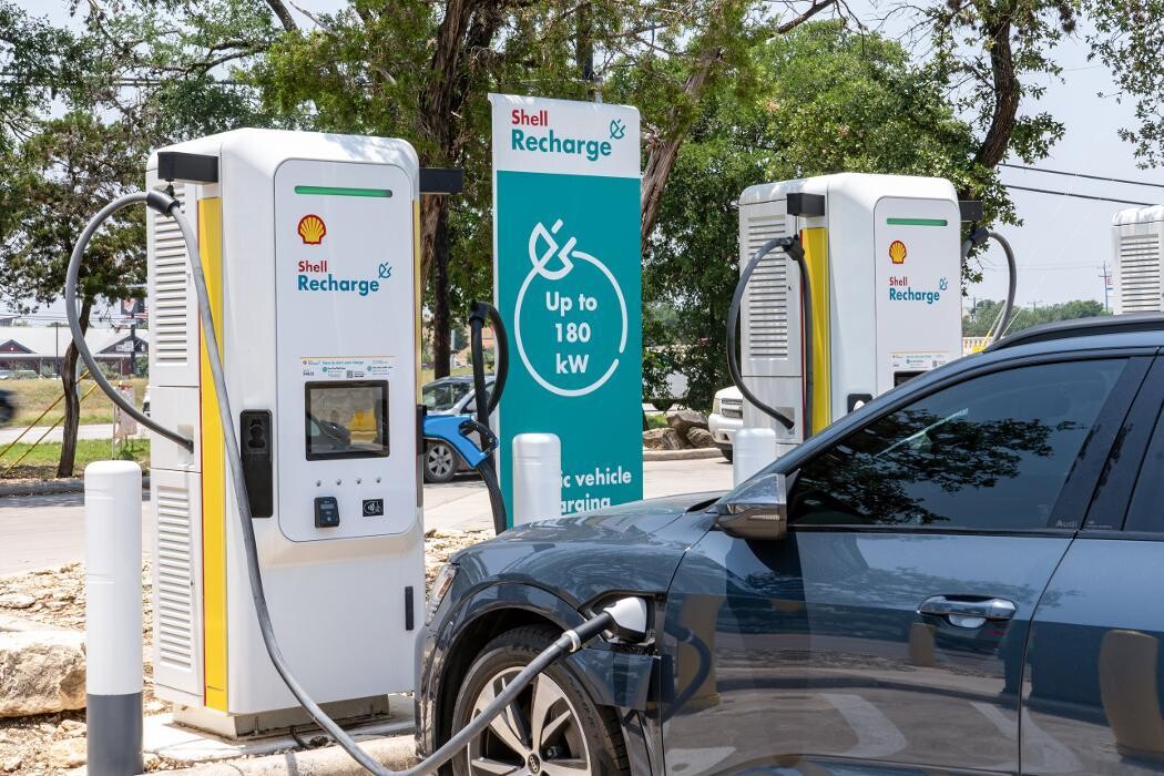 Images Shell Recharge Charging Station
