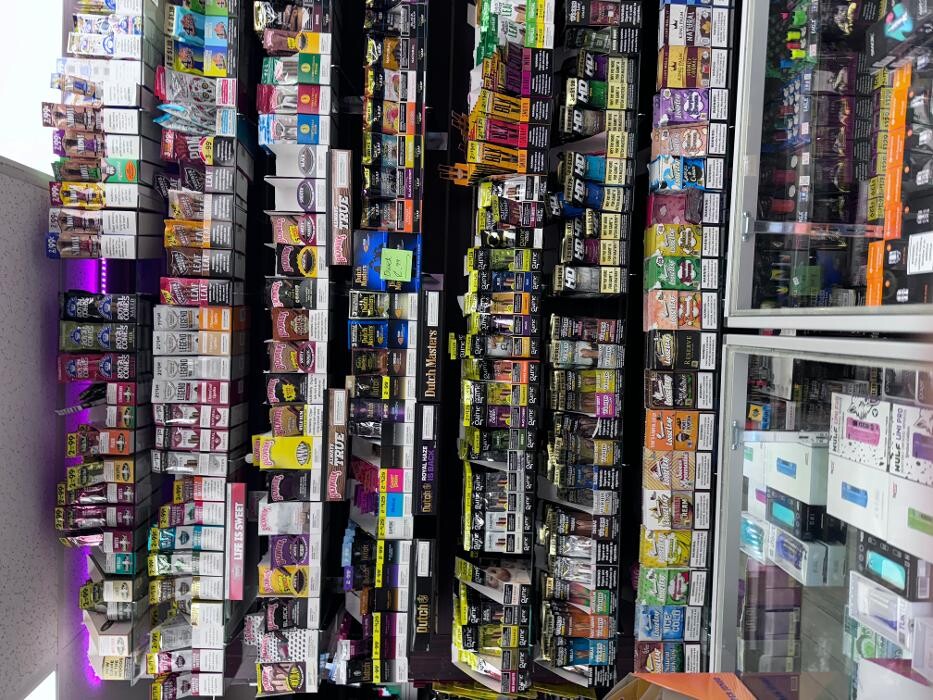Images GOTHAM TOBACCO AND VAPE