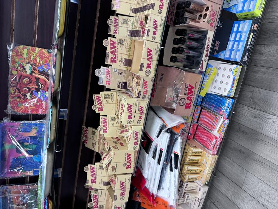 Images GOTHAM TOBACCO AND VAPE
