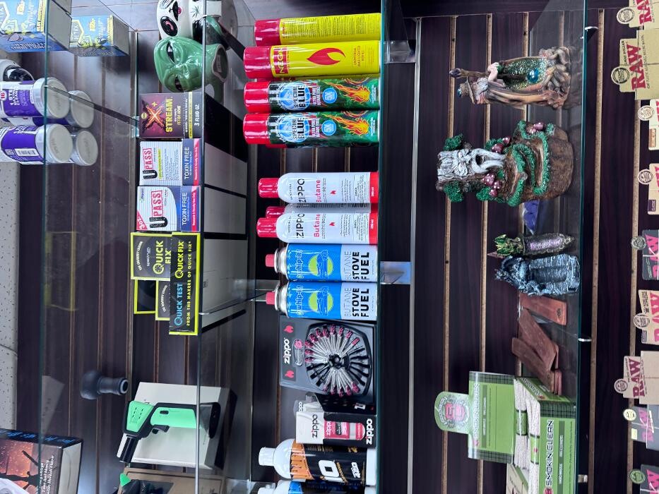Images GOTHAM TOBACCO AND VAPE