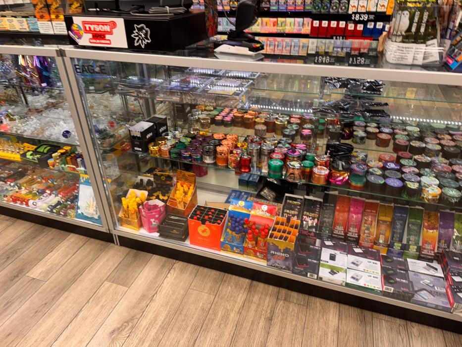 Images GOTHAM TOBACCO AND VAPE