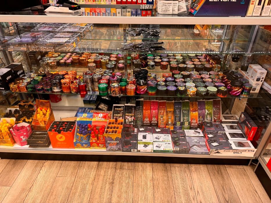 Images GOTHAM TOBACCO AND VAPE
