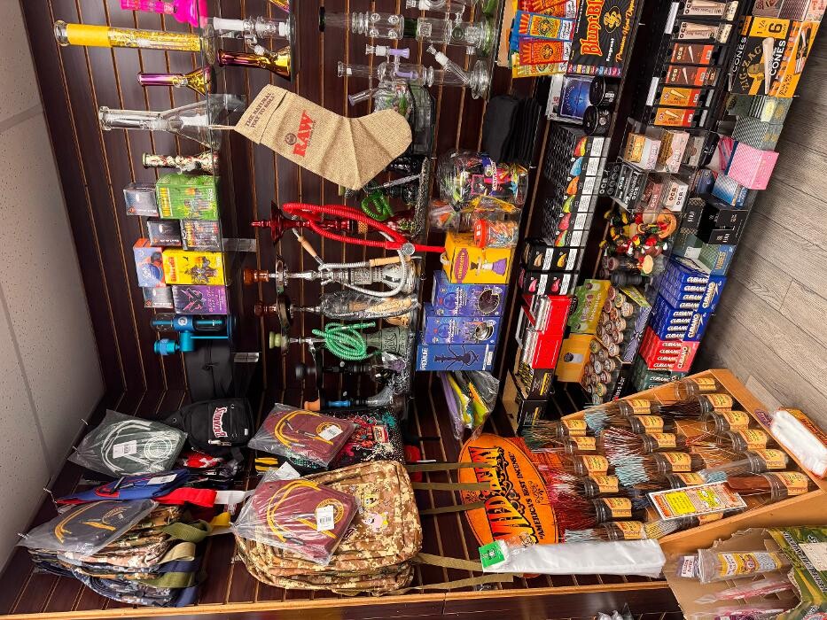 Images GOTHAM TOBACCO AND VAPE