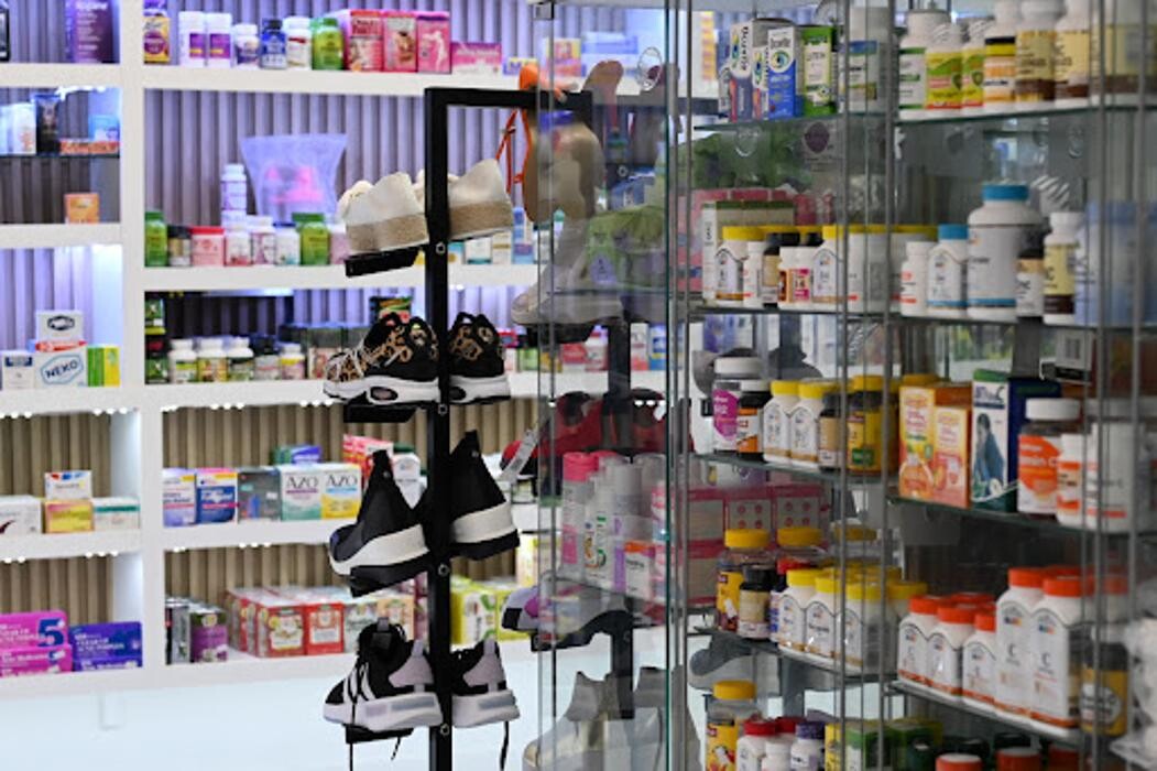 Images FARMACIA LATINA PREMIUM