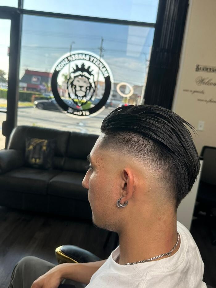 Images Majesty Barbershop